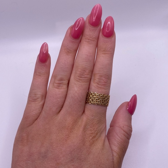 10k yellow gold mesh ring - Picture 7 of 11
